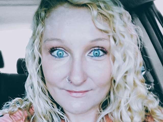 GOLDIELOCKS free sexy photo
