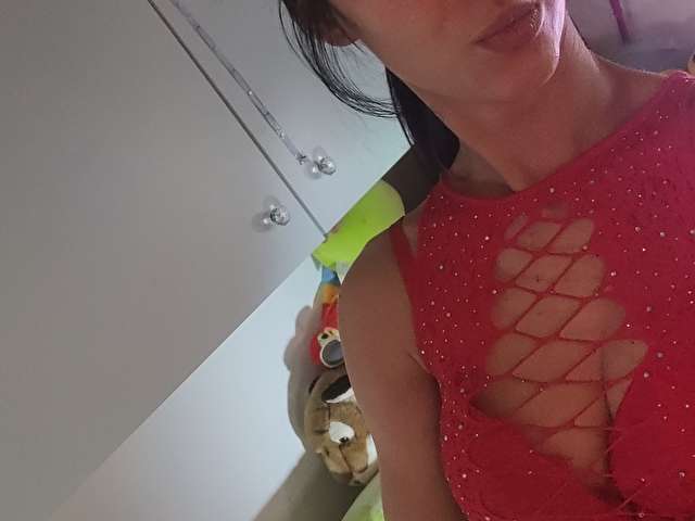 SEXYMORAHOT free sexy photo