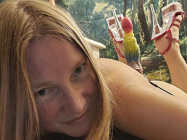 BUTTERFLYNL free sexy photo