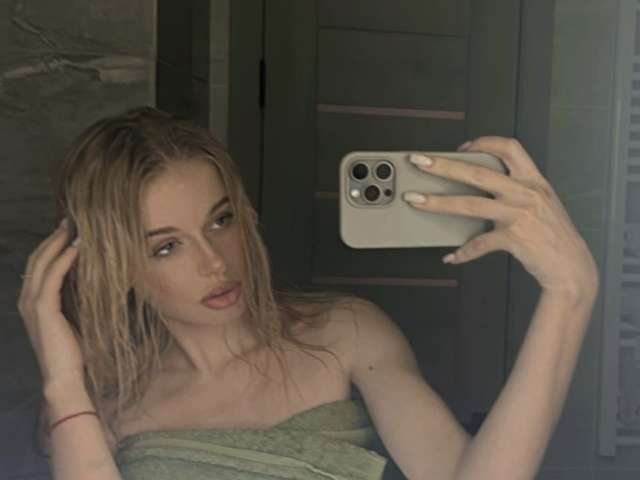 COLIBREMARIA free sexy photo