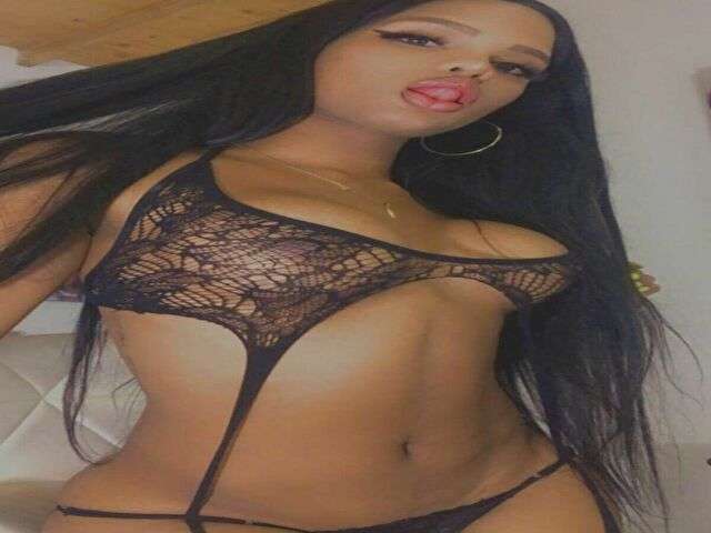 ATTENEAA free sexy photo