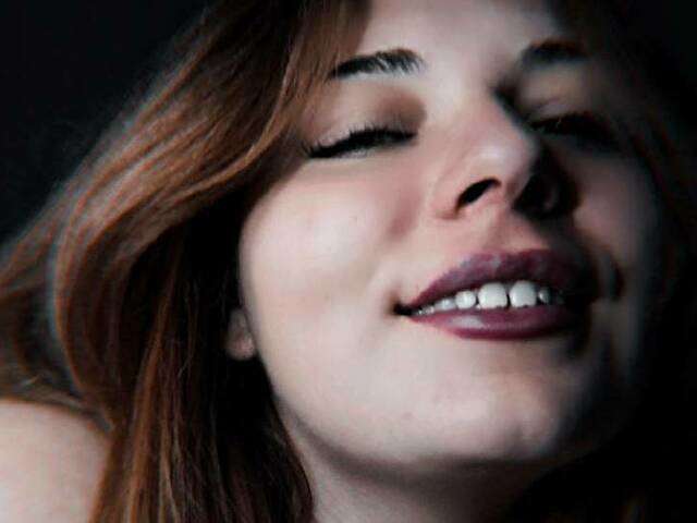 LOLAFOXIX free sexy photo