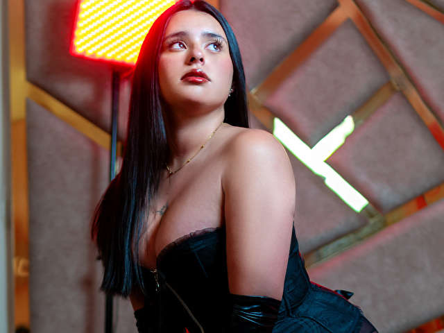 LOREMADAMS free sexy photo