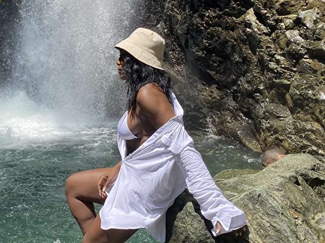 ALAIYA free sexy photo