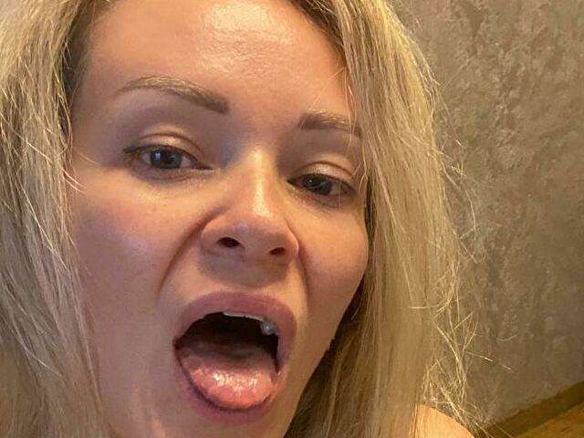 VALERIE69 free sexy photo