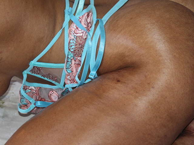 DAISYE free sexy photo