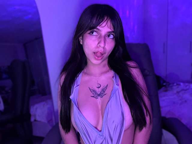 CLAIRERYAN free sexy photo