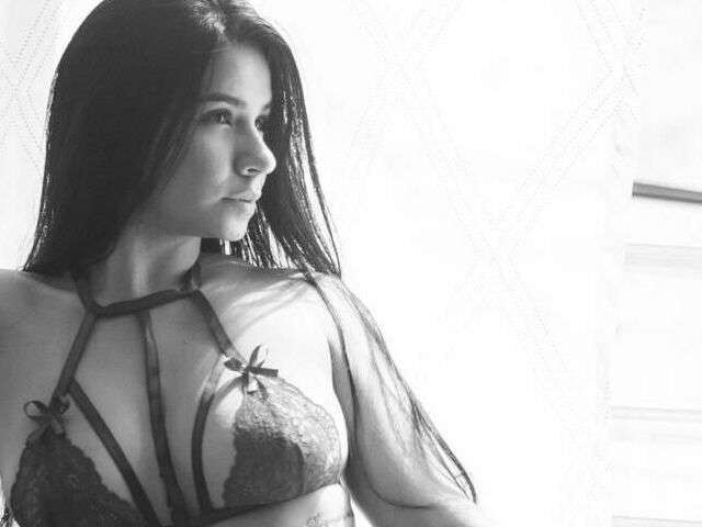AMAIACOPER free sexy photo