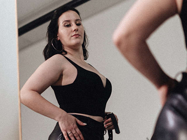 JULIYAMAYER free sexy photo