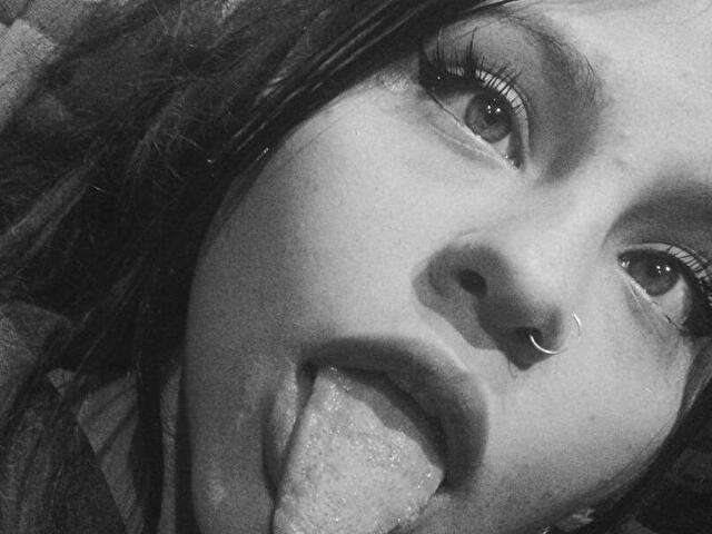 SOFIAHILLTON free sexy photo