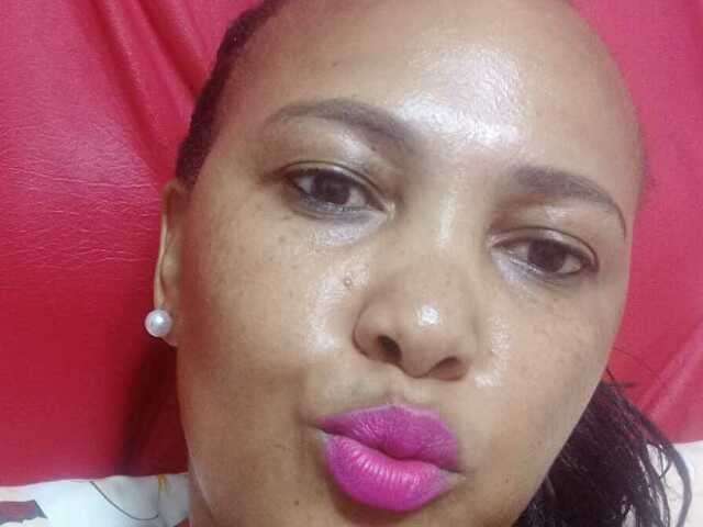 CURVYQ04 free sexy photo