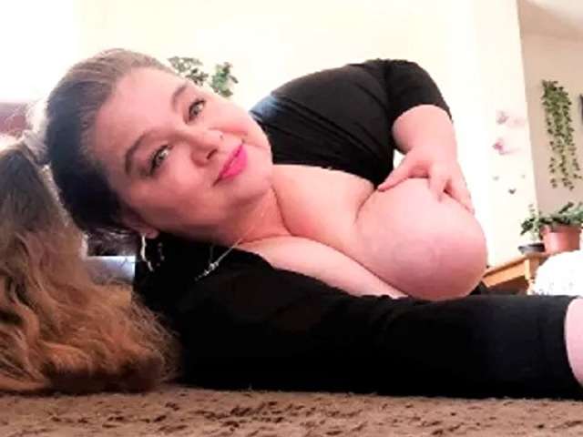 SEXYMOLLIG free hard sexy photo