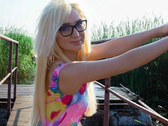 LOONYANNIE1 free sexy photo