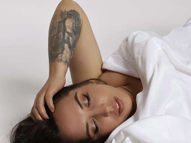 LETSGOAMANDA free sexy photo