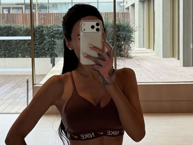 HOTNICOLEX free sexy photo