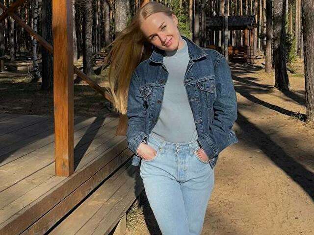 ASTRID1 free sexy photo