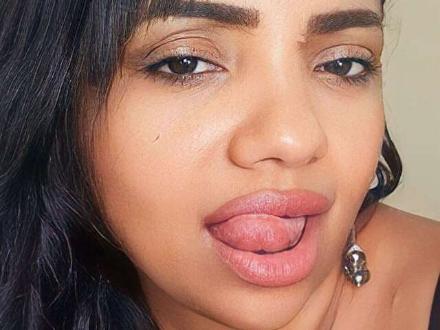 SAMYRA21 free sexy photo