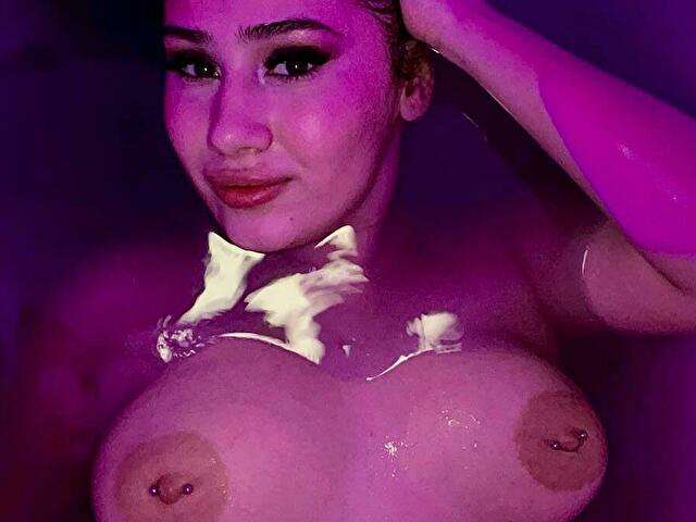 VIVIANALEXY free hard sexy photo