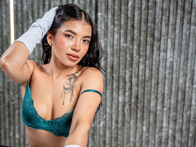 BRANDIFOXX free sexy photo