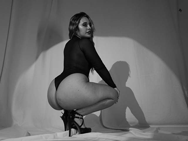 ZARABLAZE free sexy photo