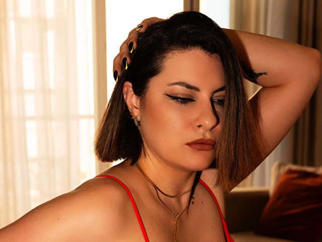 EMILYGLOW free sexy photo