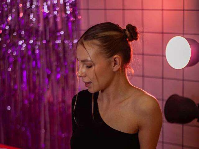 TESSWETYY free sexy photo