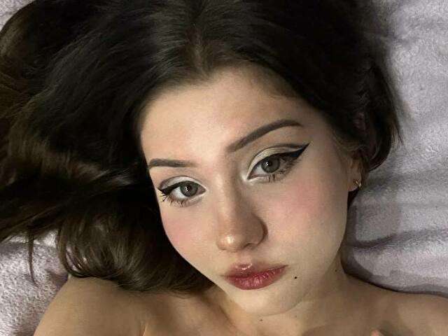 EVELINAVLUV free sexy photo