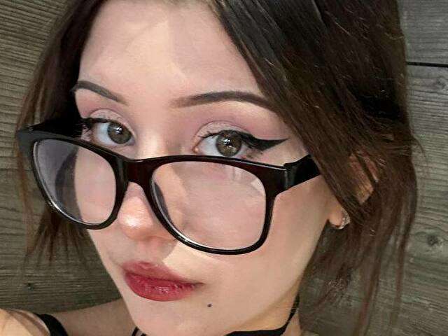 EVELINAVLUV free sexy photo