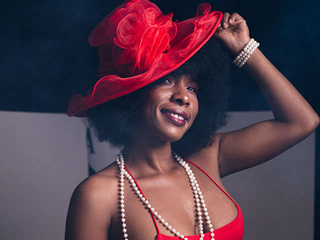 CARDYKAMBELL1 free sexy photo