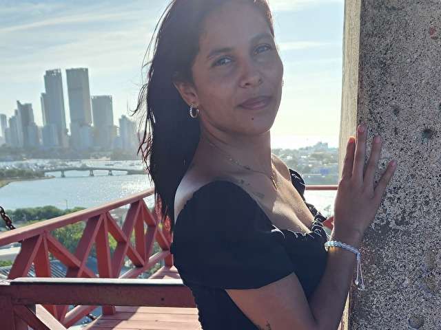 PRETYASHELY free sexy photo