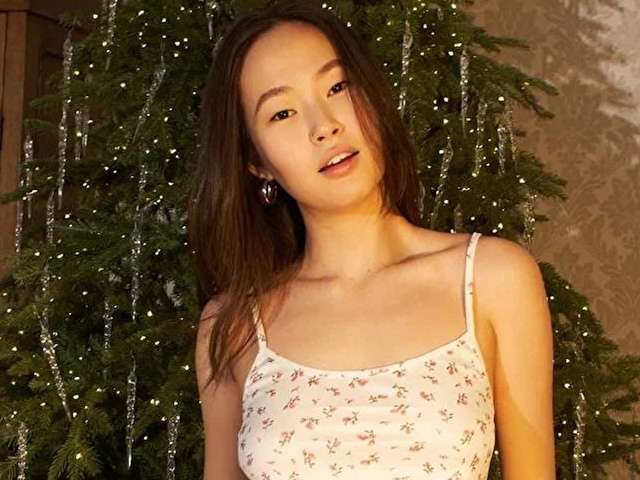 YASMINACHARM free sexy photo
