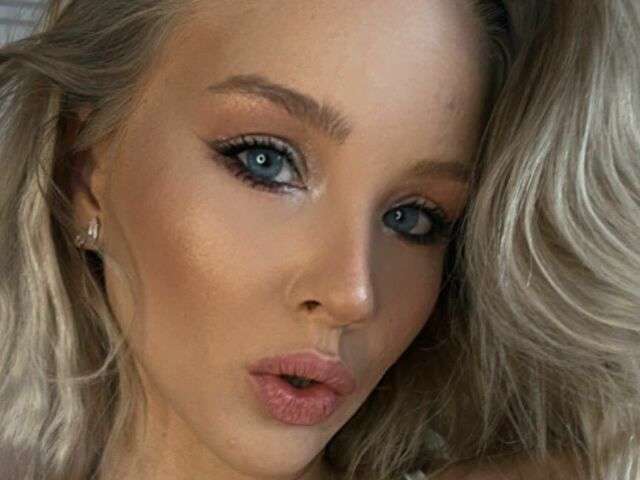 ALICEEJUNE free sexy photo