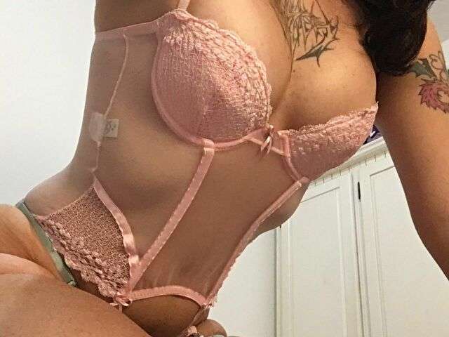 LOTTIEXOXO free sexy photo