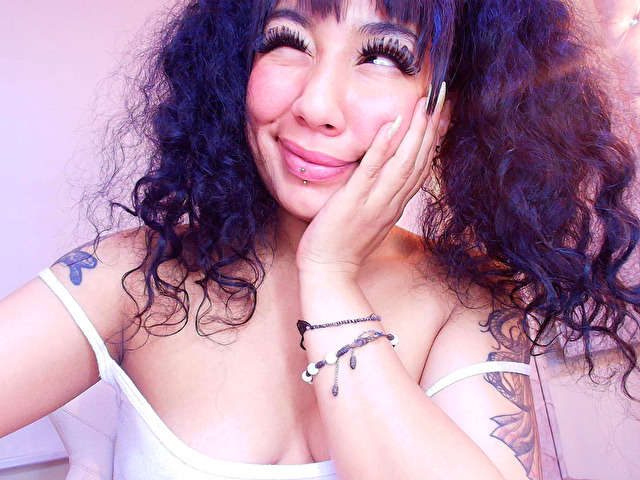 SOLEIIL free sexy photo
