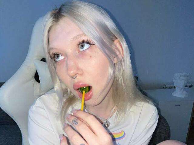 SILVERMOLLYI free sexy photo
