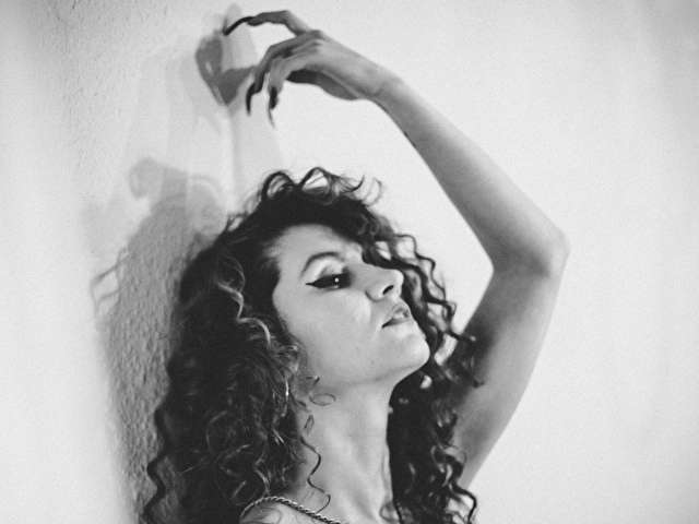 HOFFMANGWEEN free sexy photo