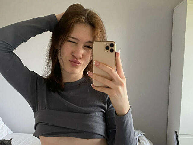 TARALITTLE free sexy photo