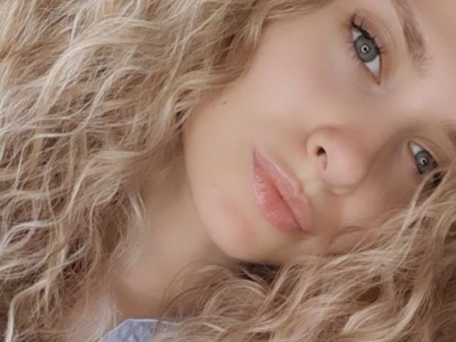 HELLOVIC free sexy photo