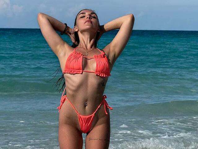 YOURALISA free sexy photo