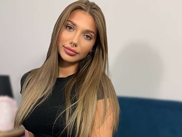 EMMAFITNESS free sexy photo