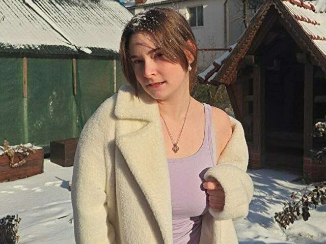 EMILIA09 free sexy photo