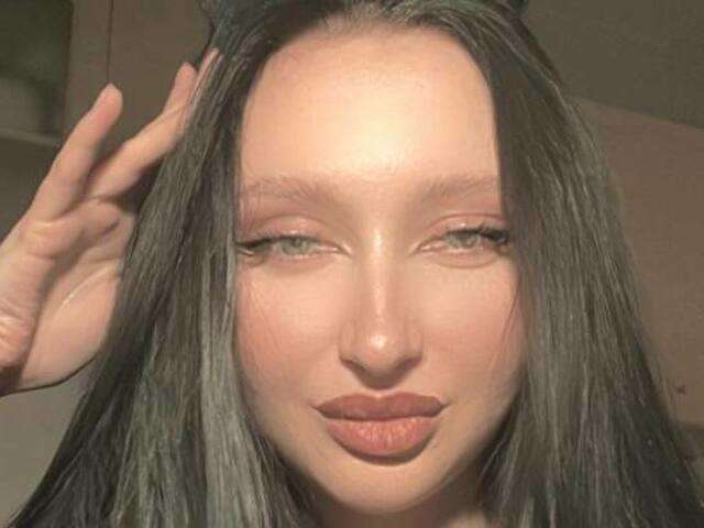 IANNE free sexy photo