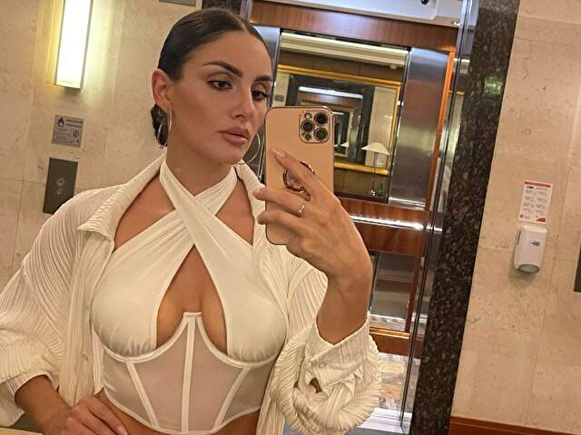 MARGOTVILLE free sexy photo