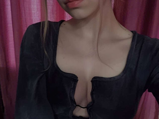 SOFTSARAH free sexy photo