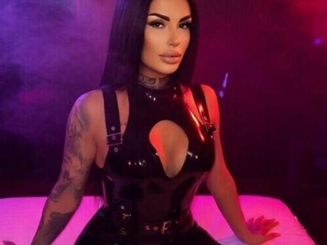 ASHVONPAGE free sexy photo