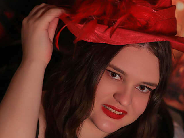 SARAELISE free sexy photo