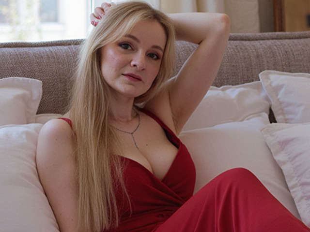 ALMAFLIRT free sexy photo