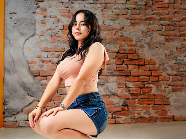 LUCYFOXX free sexy photo