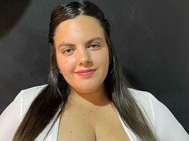 HUGETITTIES free sexy photo