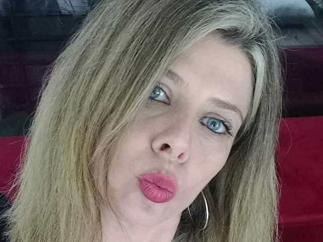 ANNEBLUEEYES free sexy photo